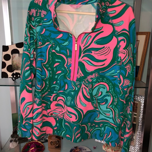 Lilly Pulitzer Pullover - Picture 2 of 4